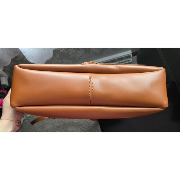 Claudia Canova UK - Faux Leather Tote-Tan - Picture 5 of 7